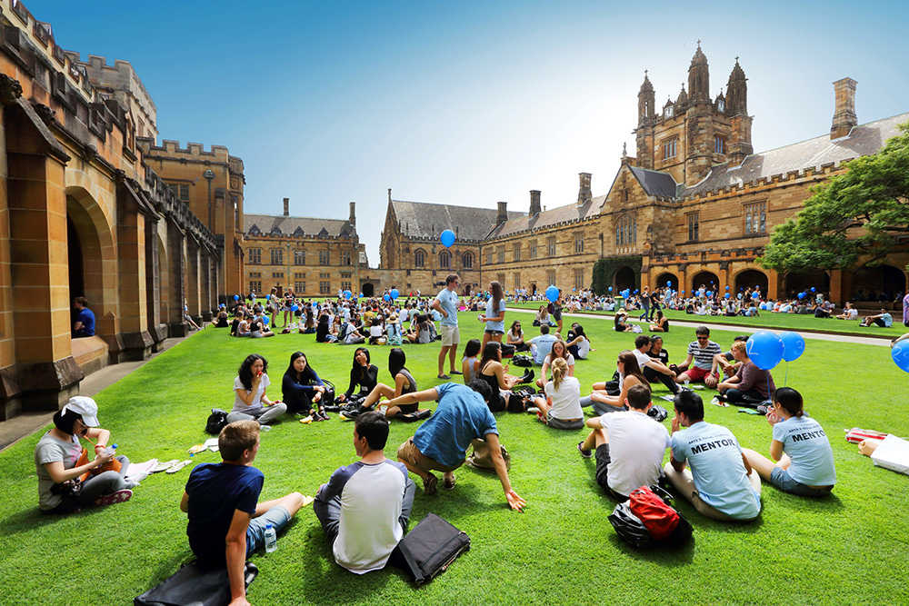 Sinh viên quốc tế trải nghiệm môi trường đa văn hóa khi du học Úc